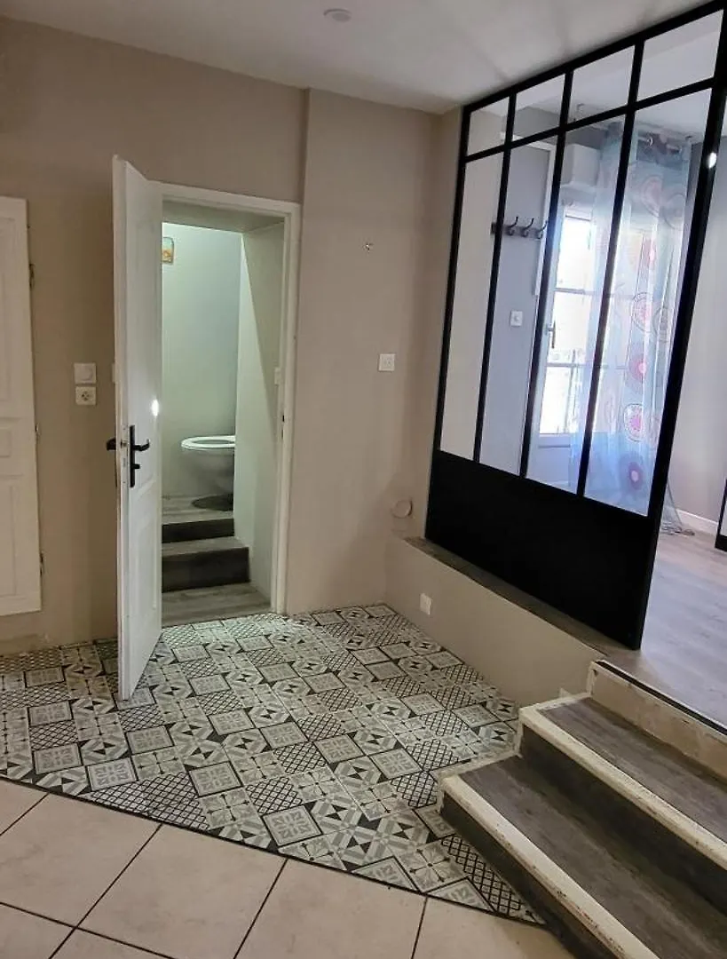 Holiday home Maison 130M2, Terrasse 70 M2 Sud, 1A7 Pers, 3 Chbres Avec Tv Et Clim Pierrelatte