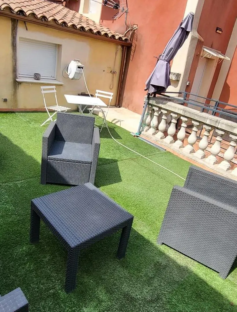 Maison 130M2, Terrasse 70 M2 Sud, 1A7 Pers, 3 Chbres Avec Tv Et Clim Pierrelatte Holiday home