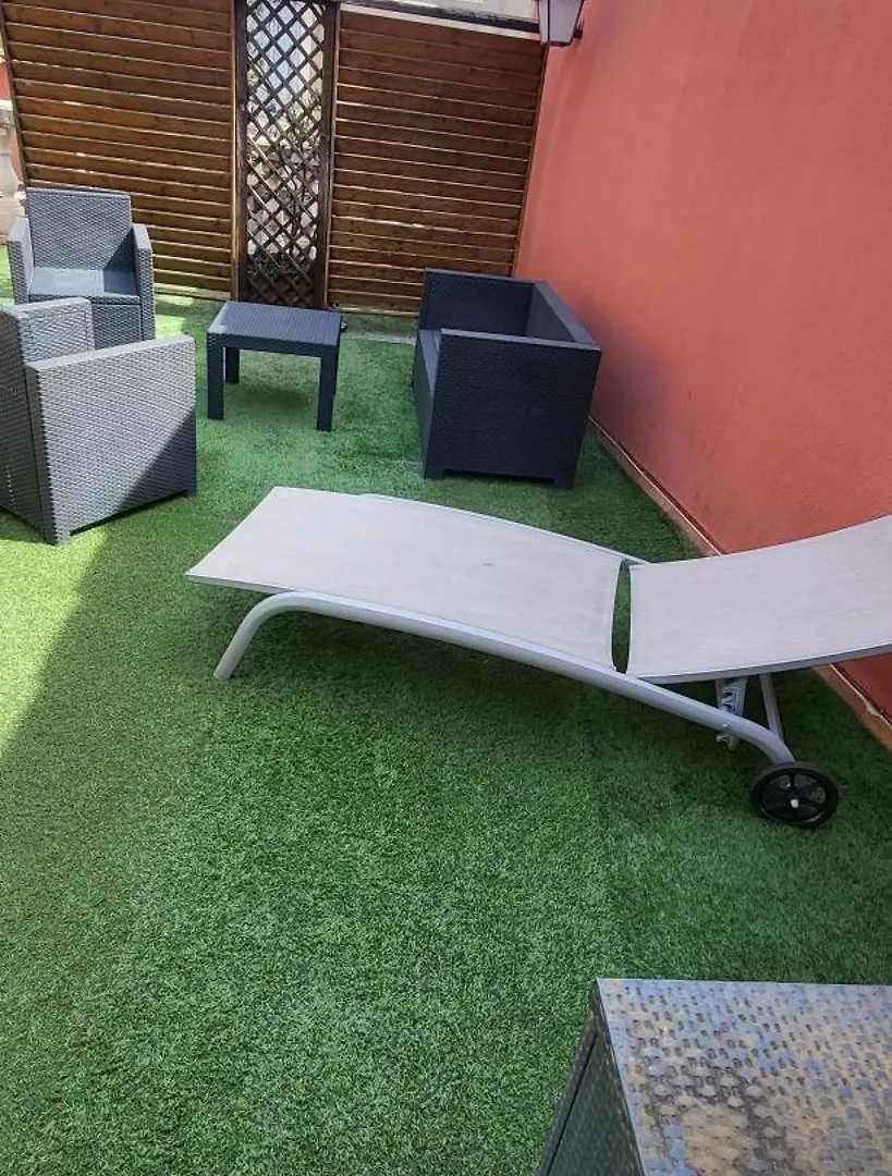 Maison 130M2, Terrasse 70 M2 Sud, 1A7 Pers, 3 Chbres Avec Tv Et Clim Pierrelatte
